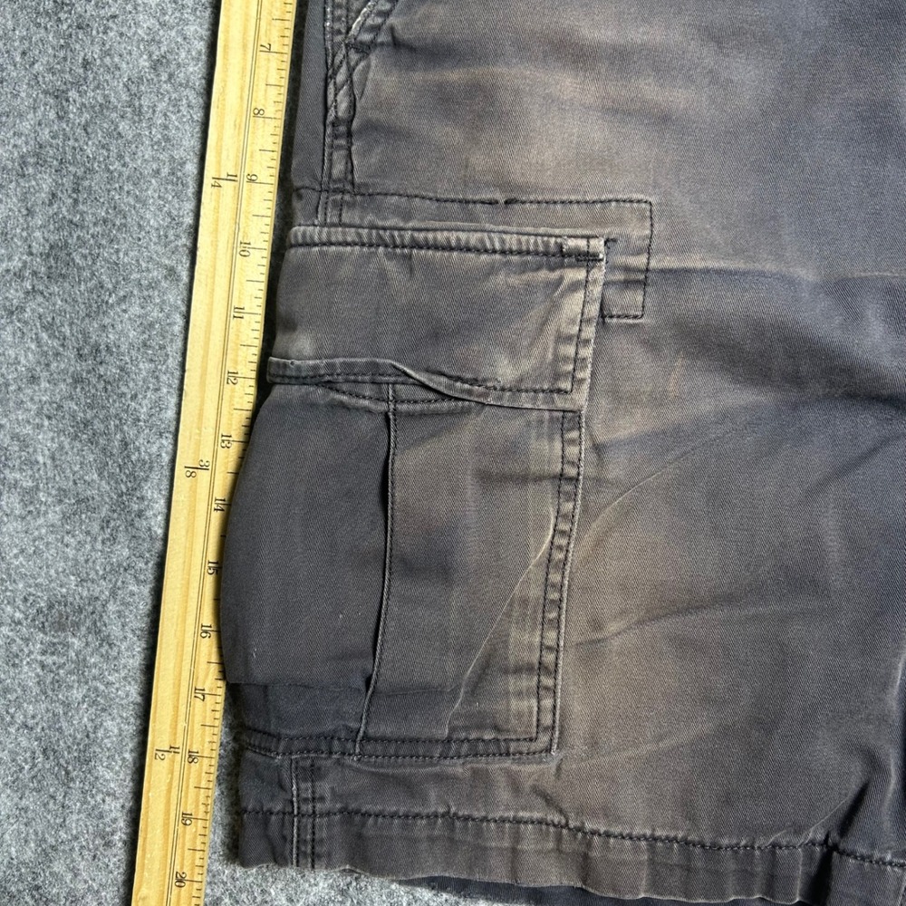 Levi's Cargo Shorts Faded Charcoal Grey Skater Y2K Vintage Size 34 - Picture 3 of 8